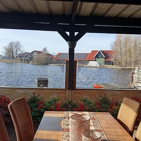 B&B Aan Het Water Earnewâld Exterior foto